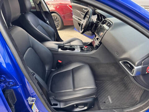 2017 Jaguar XE 35t Premium