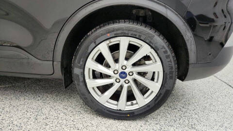 2021 Ford Escape Hybrid Titanium