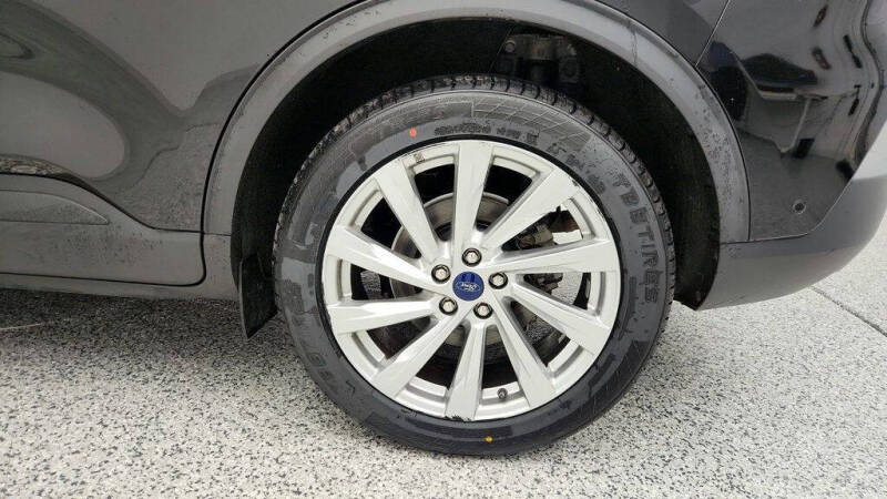 2021 Ford Escape Hybrid Titanium