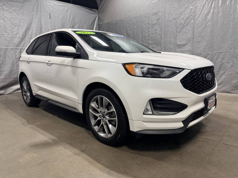 2022 Ford Edge ST's photo