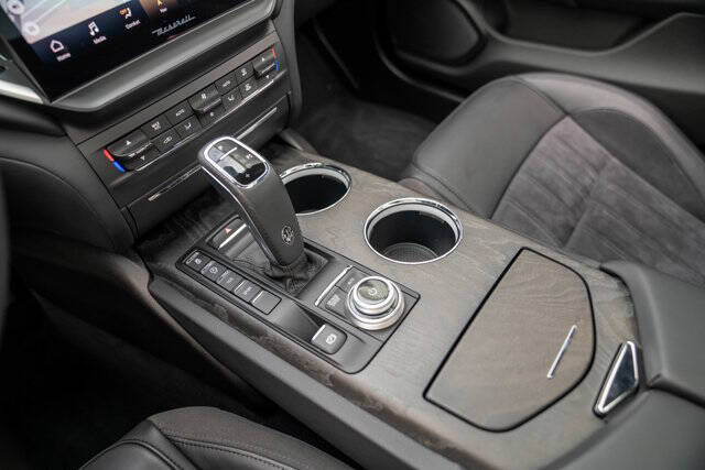 2022 Maserati Ghibli 27
