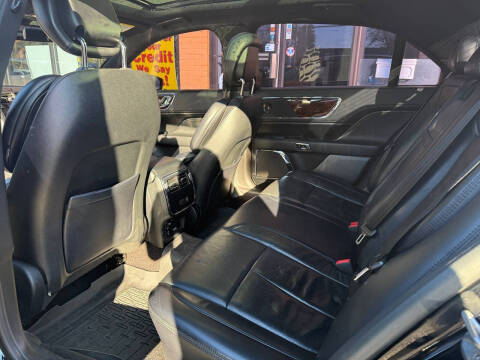 2018 Lincoln Continental Select