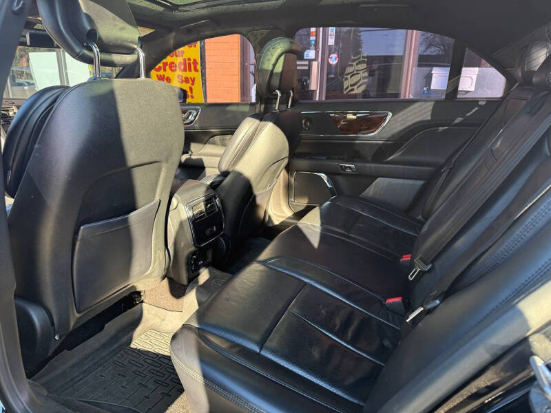 2018 Lincoln Continental Select