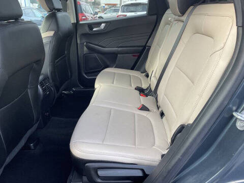 2022 Ford Escape SEL