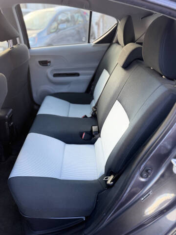 2012 Toyota Prius c Two