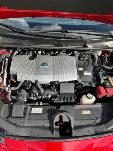 2019 Toyota Prius XLE