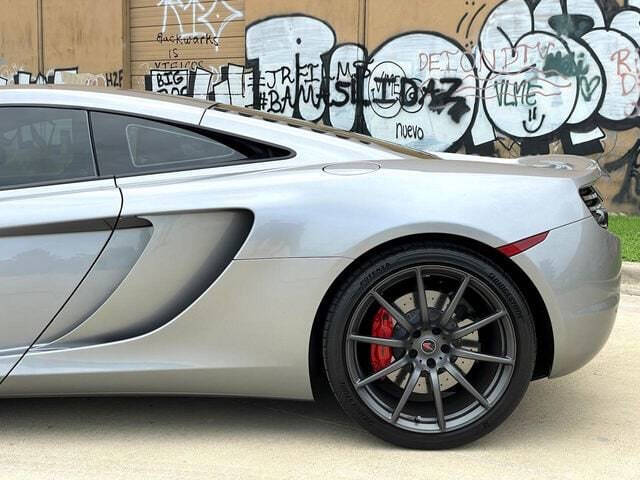 2012 McLaren MP4-12C