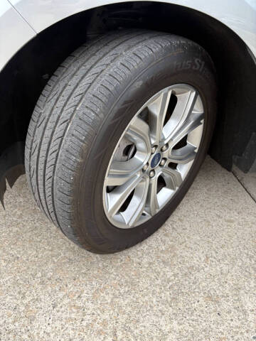 2022 Ford Edge Titanium