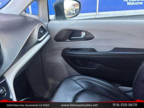 2020 Chrysler Voyager LXi