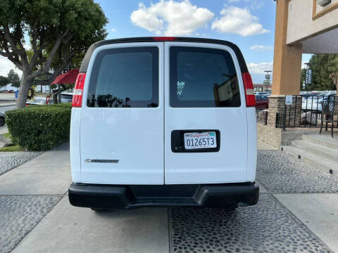 2020 Chevrolet Express 2500