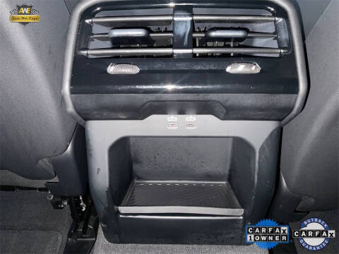 2025 BMW 5 Series 530i