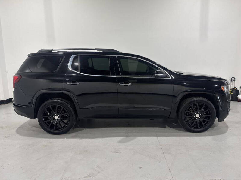 2022 GMC Acadia Denali
