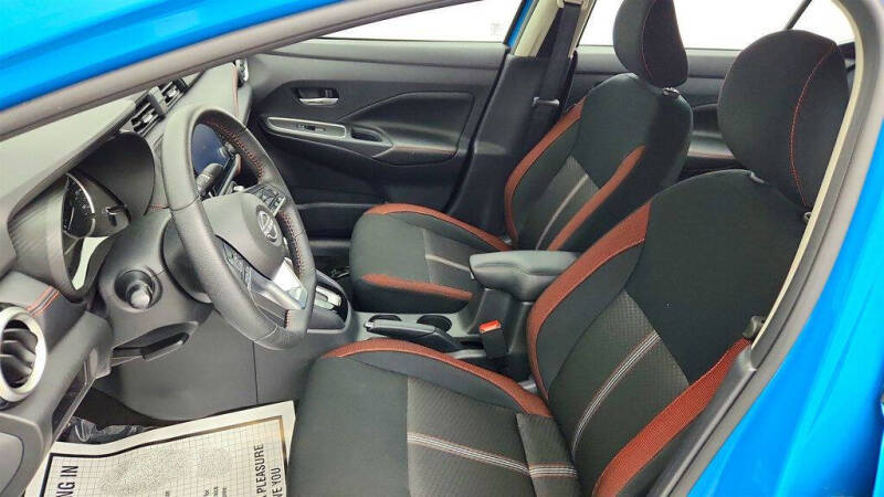 2025 Nissan Versa SR