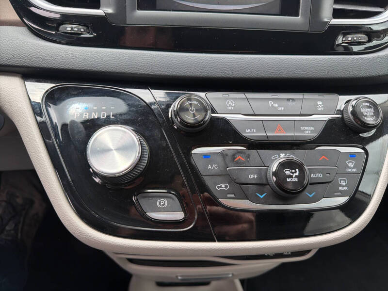 2018 Chrysler Pacifica Touring Plus