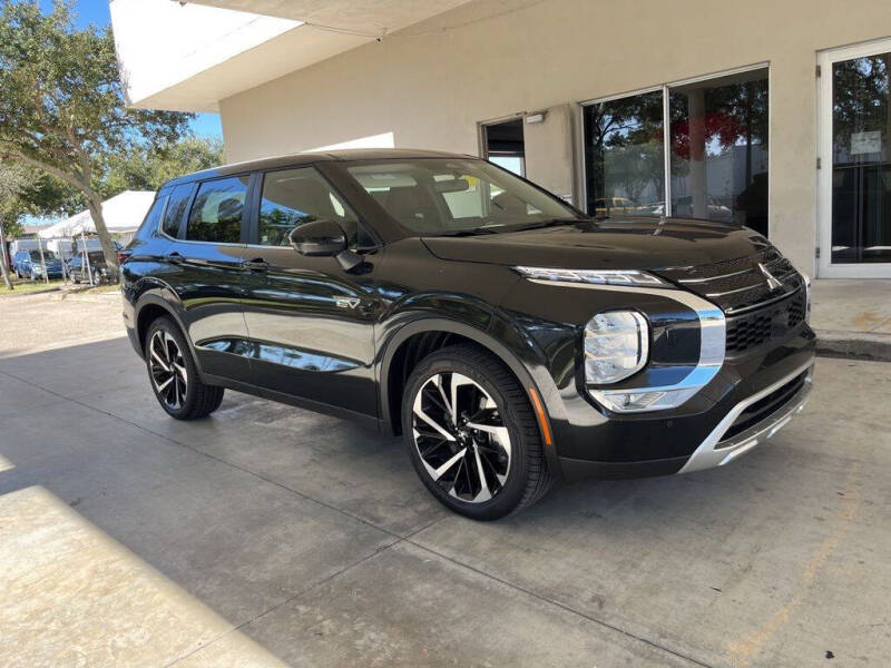 Used 2023 Mitsubishi Outlander Plug-In Hybrid SE with VIN JA4T5UA93PZ022870 for sale in Davie, FL