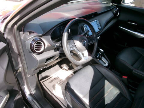 2020 Nissan Kicks SR