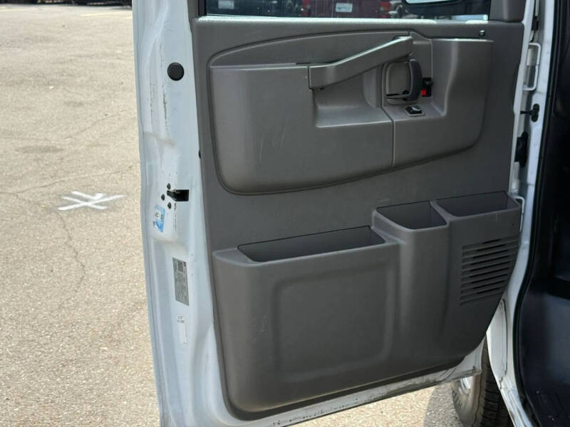 2020 Chevrolet Express 2500