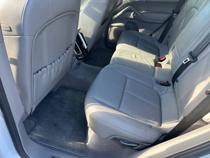 2012 Porsche Cayenne Tiptronic