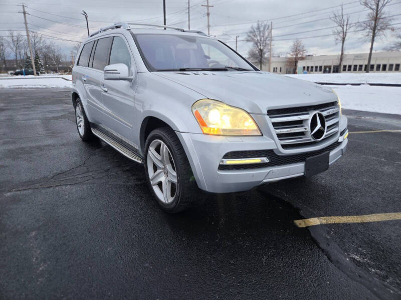 2011 Mercedes-Benz GL-Class GL 550 4MATIC