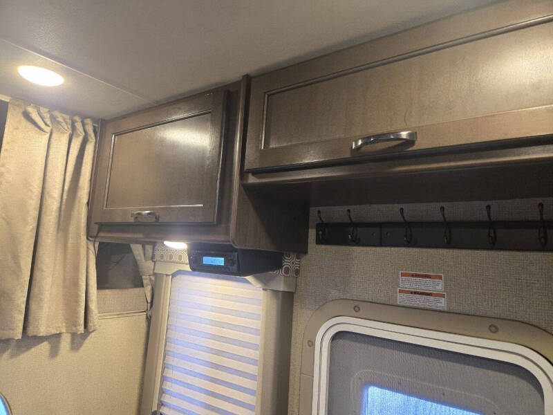 2020 Thor Motor Coach Four Winds
