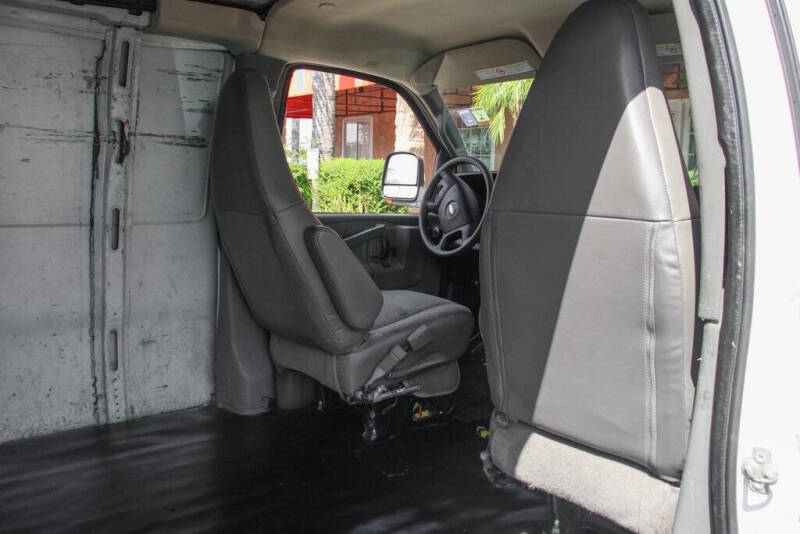 2017 Chevrolet Express 2500