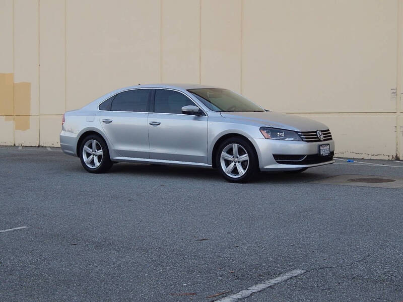 2014 Volkswagen Passat 1.8T Wolfsburg Edition PZEV