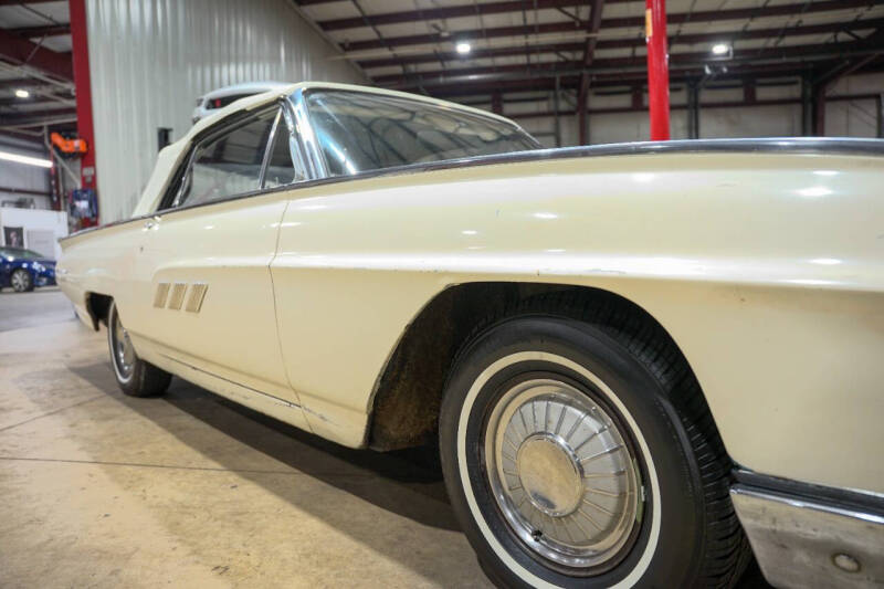 1963 Ford Thunderbird