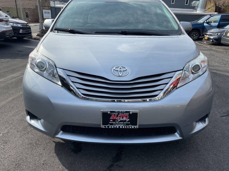 2015 Toyota Sienna for sale at Deals on Wheels in Suffern NY