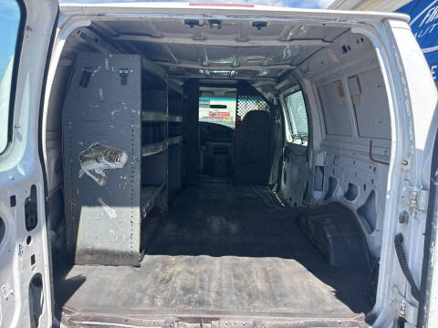 2005 Ford E-Series E-250