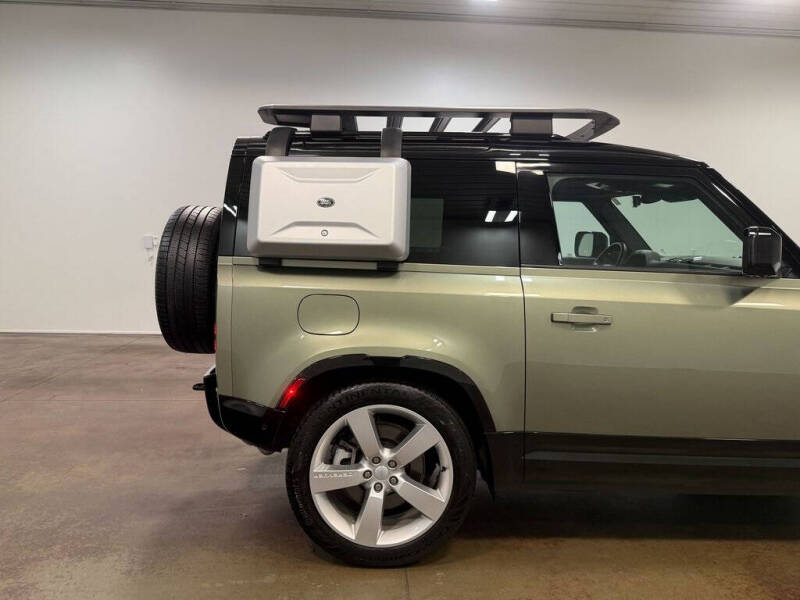 2024 Land Rover Defender 90 P400 X-Dynamic SE