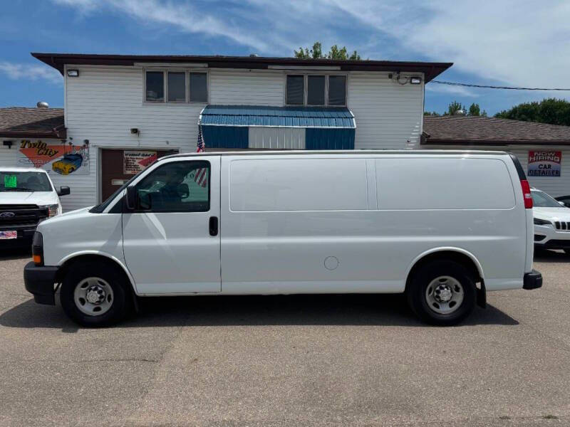 2018 Chevrolet Express Cargo Work Van's photo