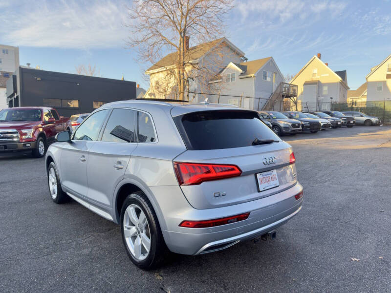 2018 Audi Q5 2.0T quattro Premium Plus