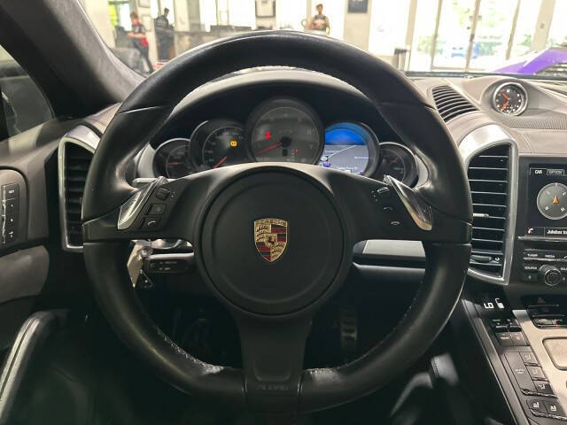 2014 Porsche Cayenne GTS
