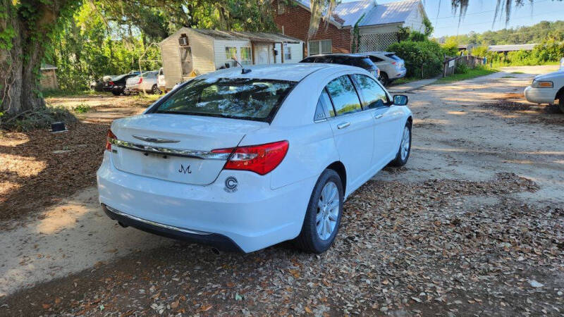2013 Chrysler 200 Limited