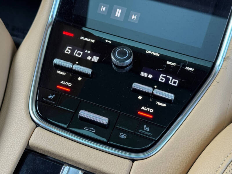 2021 Porsche Panamera 4S E-Hybrid