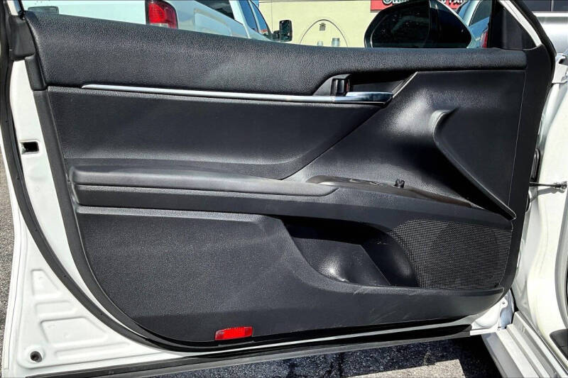 2022 Toyota Camry LE