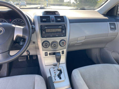 2012 Toyota Corolla LE