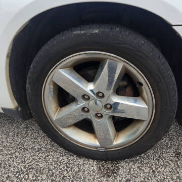 2011 Dodge Avenger Lux