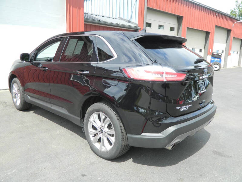 2024 Ford Edge Titanium