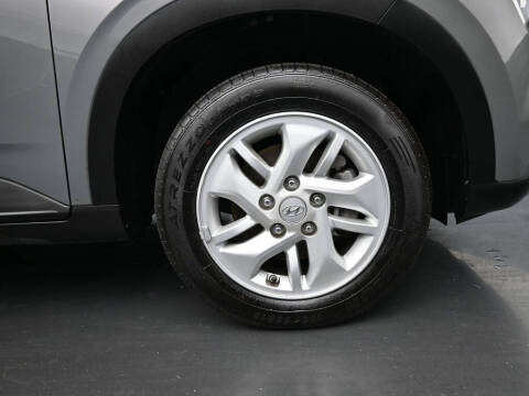 2022 Hyundai Venue SE