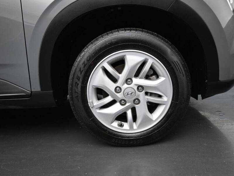 2022 Hyundai Venue SE