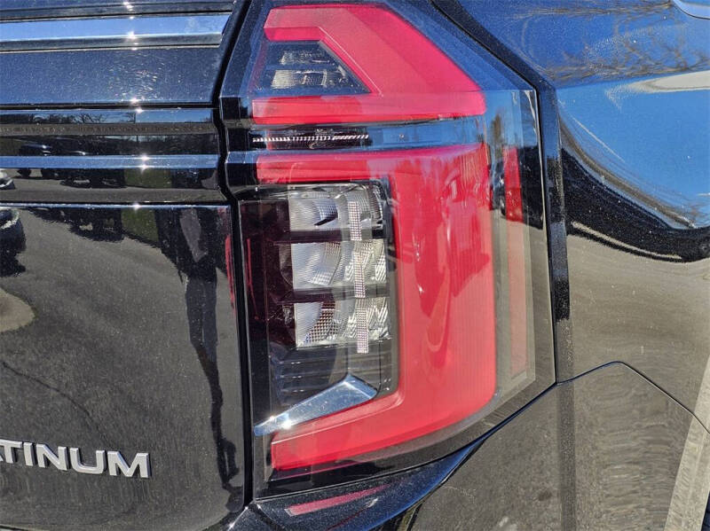 2025 Nissan Armada Platinum