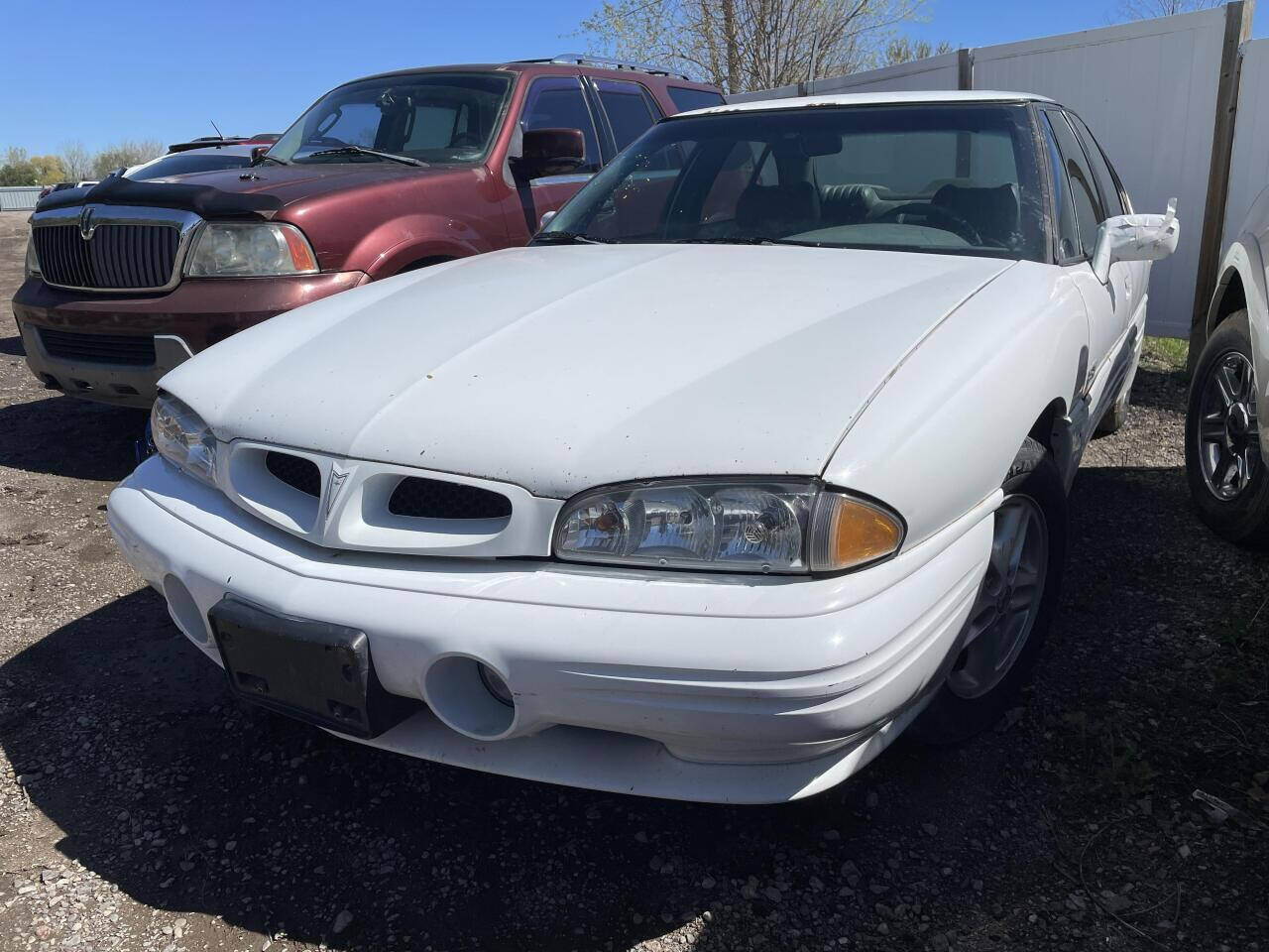 1998 Pontiac Bonneville for sale at Twin Cities Auctions in Elk River, MN