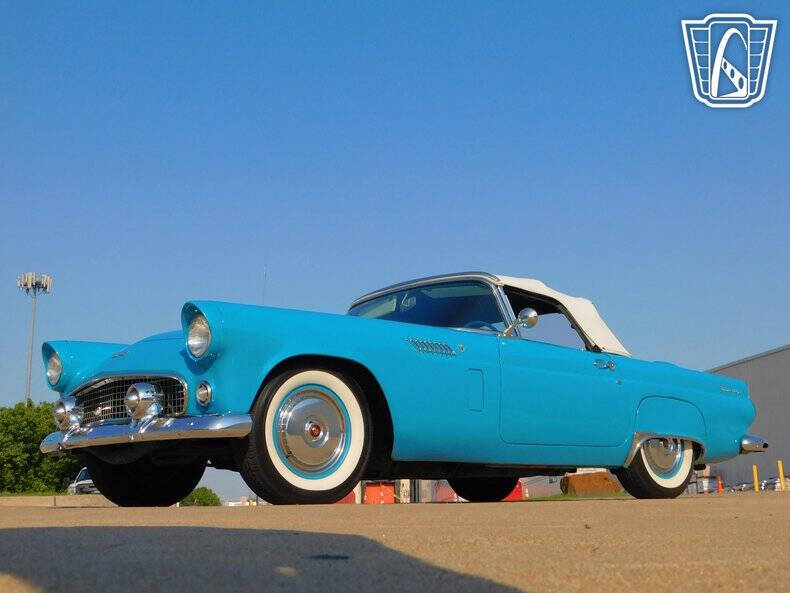 1956 Ford Thunderbird