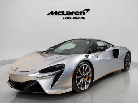2023 McLaren Artura