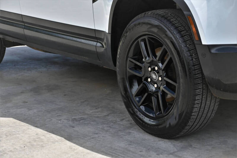 2025 Land Rover Defender 110 P300 S