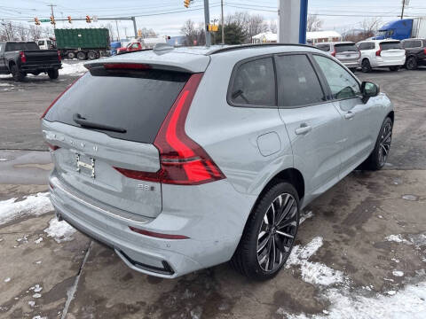 2026 Volvo XC60 B5 Ultra