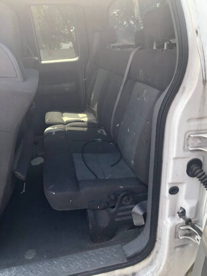 2005 FORD F-150 Pickup - $7,500
