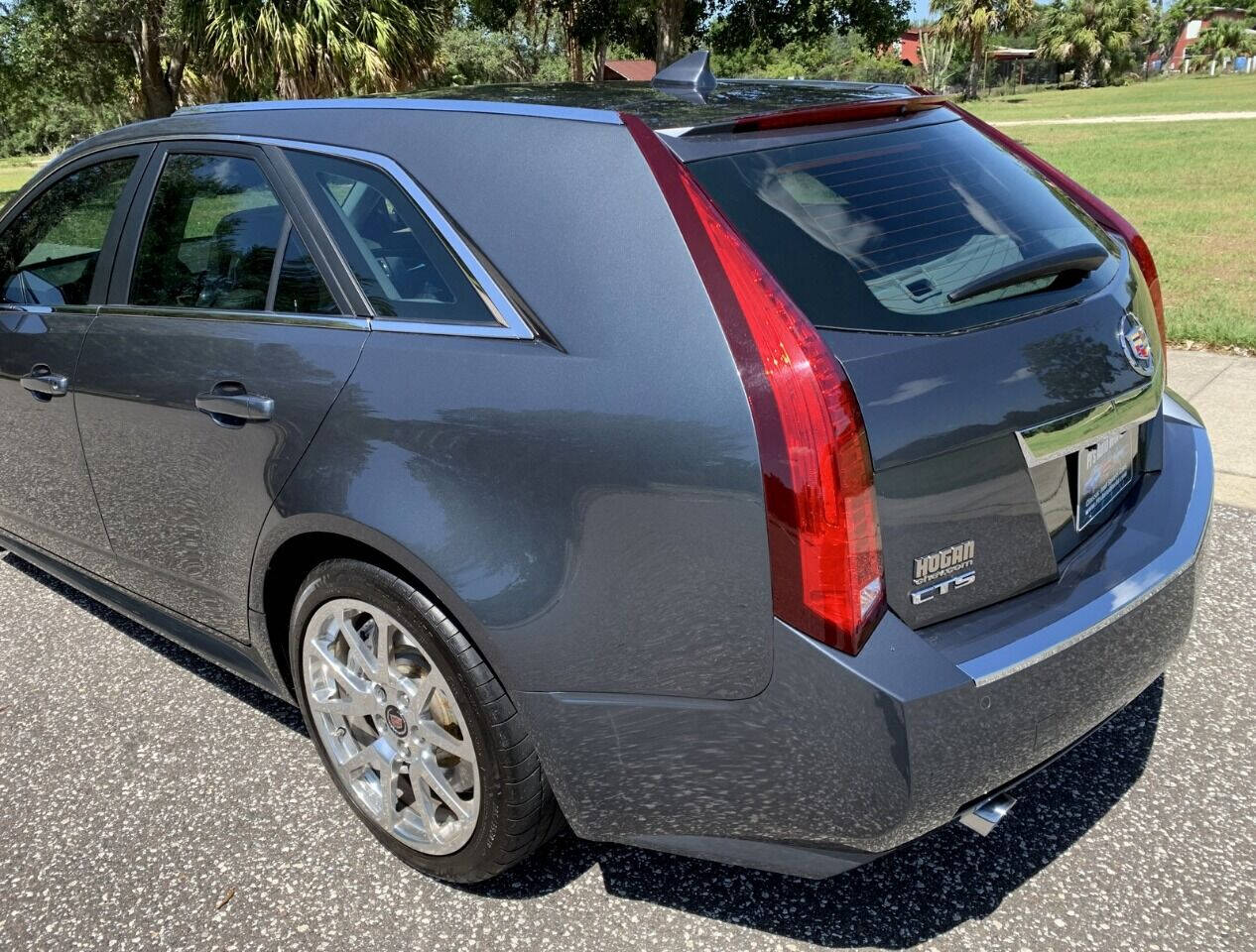 2011 Cadillac CTS-V 23