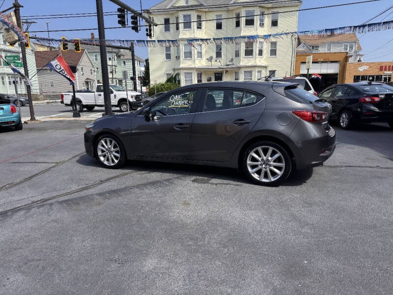 2017 Mazda MAZDA3 Touring
